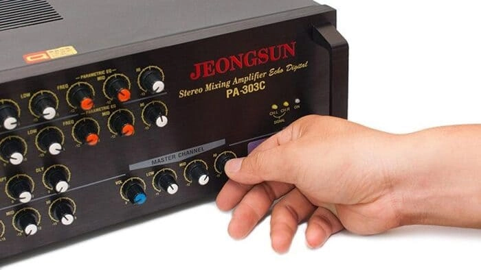 cách kết nối eq guitar với loa