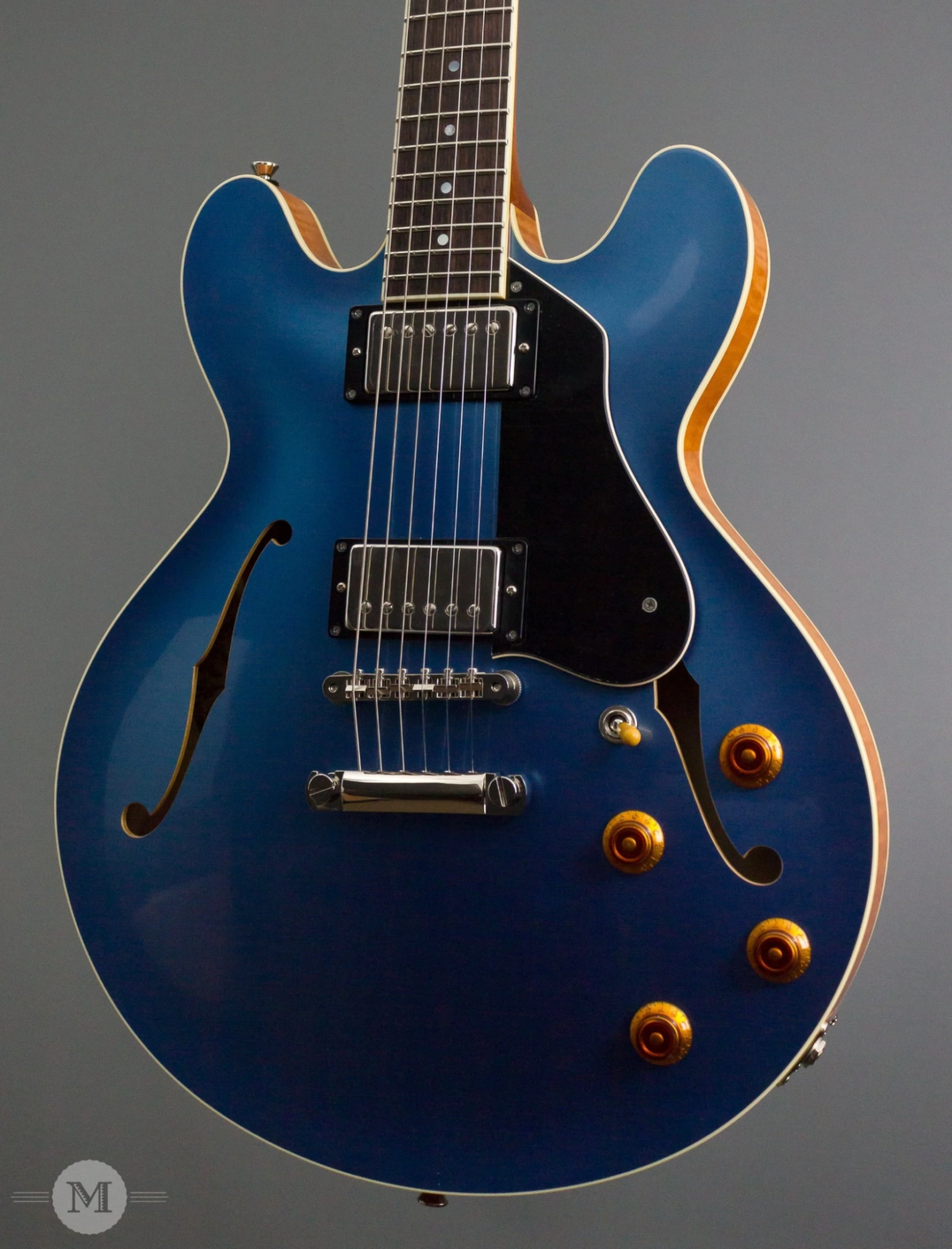 đàn guitar cao cấp