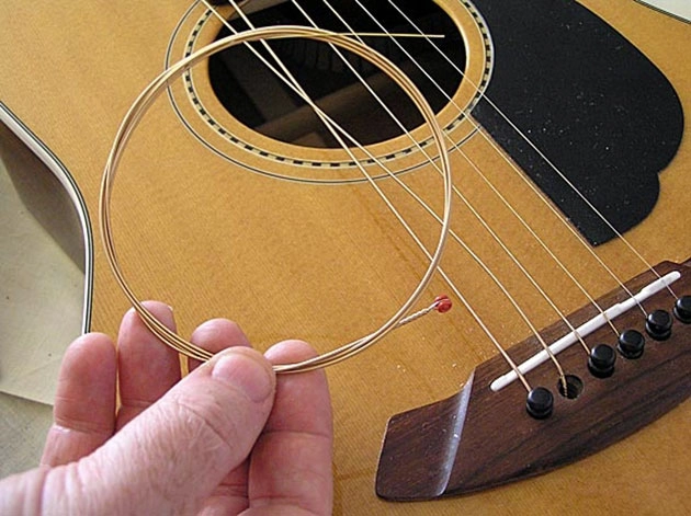 dây đàn guitar acoustic loại nào tốt
