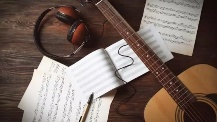 hop-am-do-truong-guitar