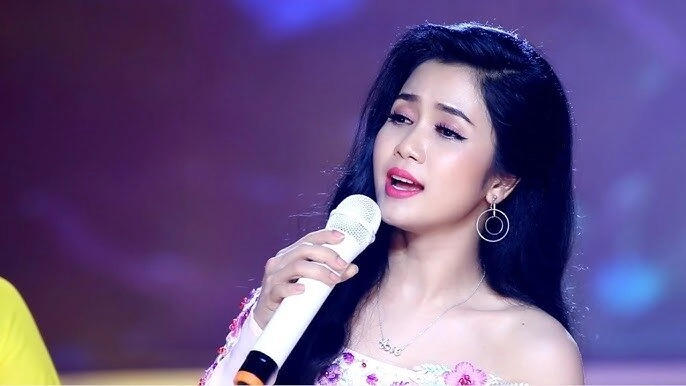 Hoa nở về đêm​​ –  Phương Anh | Lời bài hát, hợp âm, MV