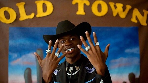 Old Town Road (remix)​​ - Lil Nas X | Lời bài hát, hợp âm, MV